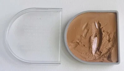FLAWED No Box Mary Kay Day Radiance Cream Foundation Mocha Bronze D Shaped - Image 1 of 3