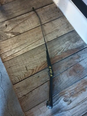 2011 - 2014 Chrysler 200 Dodge Avenger Windshield Window Wiper Arm Passenger - Image 1 of 3