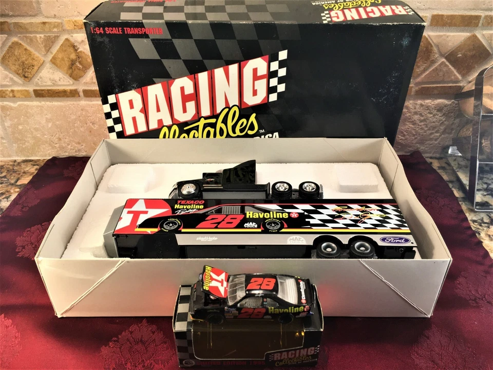 DALE JARRETT 1995 #28 Texaco Havoline Racing 1/64 RCCA Transporter y 1/64 HO SET Foto 1 de 4