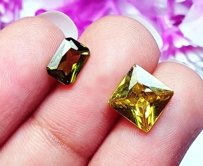 Zircon Cambodian Mixed Color 5.60 Ct/2 Pcs Loose Gemstone With Free Gift - Image 1 of 4