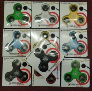10 HAND SPINNER NEUF Tri-SPINNER COULEURS ALEATOIRES SUIVANT STOCK NEUF