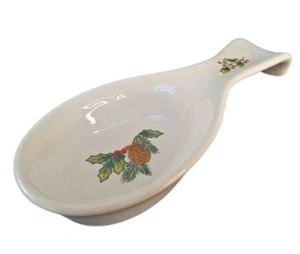 Gibson Pinecone Spoon Rest Christmas Holly Cooking Leaves Berry Dish Safe 8.5" - Picture 1 of 11