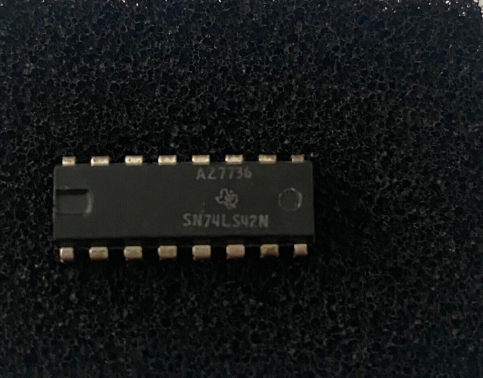Texas Instruments SN74LS42N 4-line BCD to 10-line decimal decoders Int Circuit - Image 1 of 1