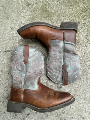 ARIAT WOMEN'S DELILAH WESTERN BOOTS - BROAD SQUARE TOE Women’s 8B - Image 1 of 4