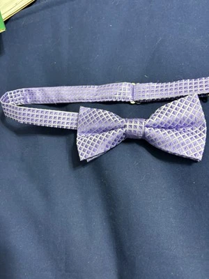 Pajarita preatada ajustable púrpura Foto 1 de 4