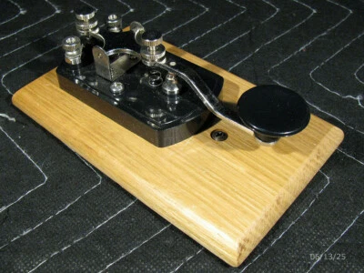 MFJ-553 Deluxe Wood Base Telegraph Key - Image 1 of 4