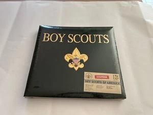 NEW Boy Scouts of America K & Co Scrapbook Album Green Gold 3D Emblem 2005 -Vtg - Picture 1 of 4