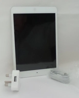 Apple iPad 2 A1396 1GHz 16 GB 9.7" Wi-Fi+Cellular - Unlocked - White (MC992LL/A) - Image 1 of 2