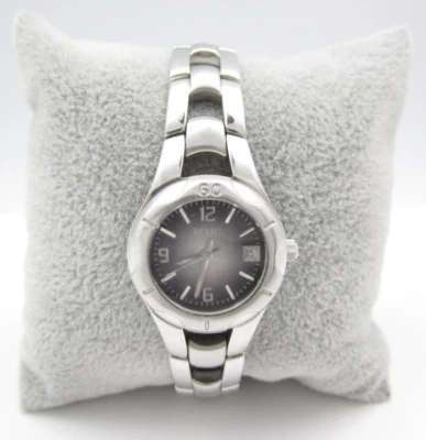 Women Relic Wet Quartz WR Analog 25mm Round Watch (H765) "New Battery" - Image 1 of 4