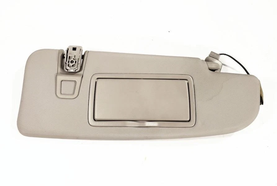 Parasol delantero derecho gris OEM 2017 Alfa-Romeo Giulia Foto 1 de 4