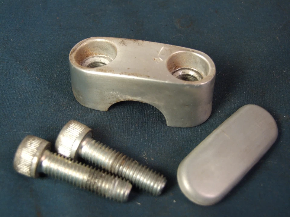 Soporte de abrazadera de manillar superior 1989 Yamaha Virago Route 66 XV250 XV 250 Foto 1 de 1