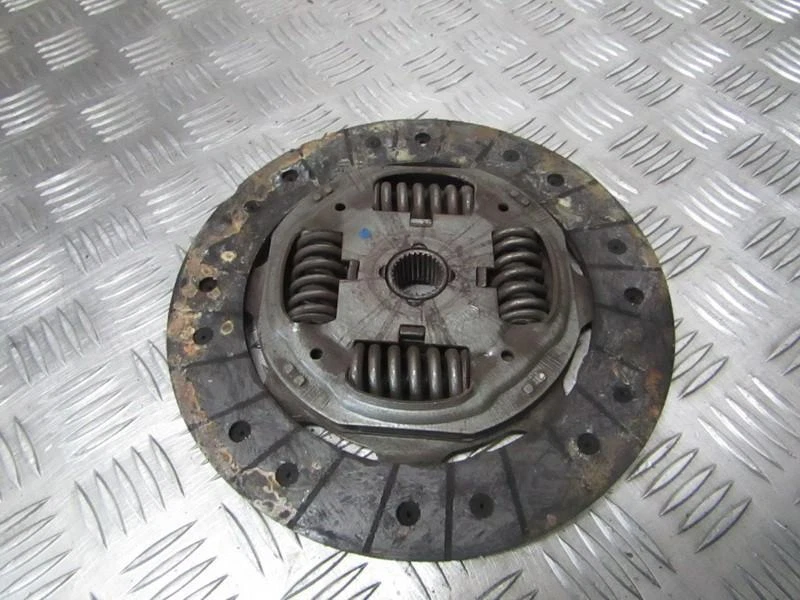 Volkswagen Golf 2005 Clutch Disc USED, Genuine #422022-34 - Image 1 of 1