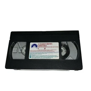 A Charlie Brown Christmas VHS Peanuts Classic Snoopy Linus Lucy Charles Schultz - Imagen 1 de 2