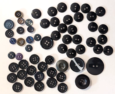 LOTE DE 60 BOTONES NEGROS NOVEDAD VINTAGE NOVEDAD DIFERENTES TAMAÑOS COSTURA ARTESANAL Foto 1 de 4