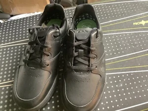 shoes - Picture 1 of 4