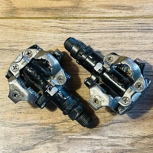 Shimano PD-M520 Clipless Mountain Bike Pedals Black No Cleats - Picture 1 of 5