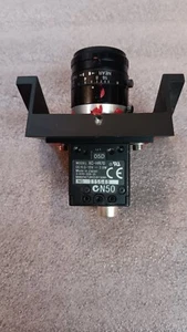 SONY XC-HR70 CCD Industrial Camera w/ FUJINON 1:1.6/35mm HF35HA-1B - Picture 1 of 4