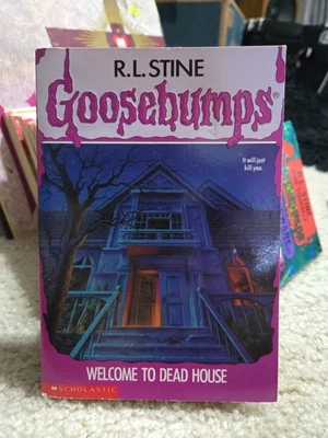 Goosebumps #1 1992 1st Edition *RARE EARLY VERSION 0 1* VG+ READ!!!  - Image 1 of 4
