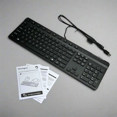 KENSINGTON Simple Solutions Wired Keyboard w/ Smart Card Reader Black K55115US - Image 1 of 4