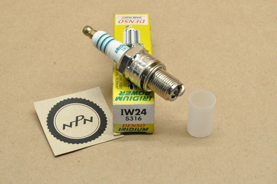 Nuevo Suzuki GT750 GT550 GS750 Yamaha XS1 XS2 TX750 Denso Iridium Bujía Cantidad 1 Foto 1 de 1