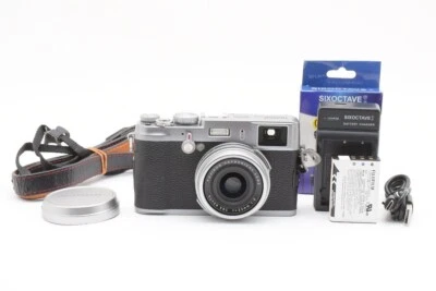 FUJIFILM FinePix X100 Silver Set Working - Image 1 of 4