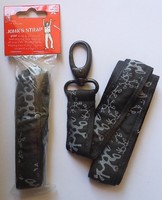 crumpler base layer camera strap