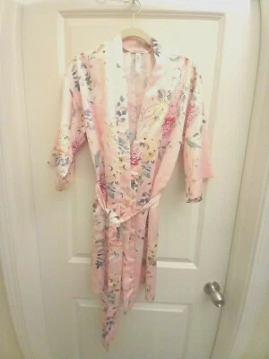 NUEVO SIN ETIQUETAS FLORA NIKROOZ Pijama Bata Rosa Floral Poliéster Cinturón S/M Foto 1 de 3