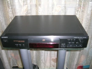 CD Player Sony CDP-XE 220, läuft sehr gut, kaum Gebrauchspuren. Top Gerät. - Bild 1 von 9