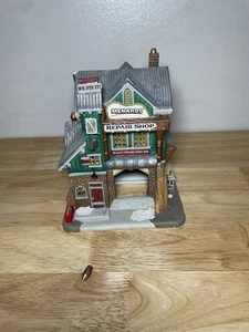 Lemax "Menards Repair Shop" Lights Up Rare Christmas Village Missing Light Read! - Bild 1 von 11