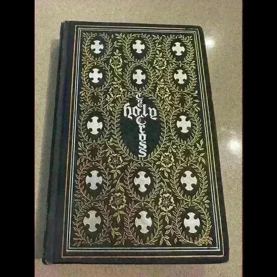 Santa Biblia de la Familia de 1893 del 1er Obispo de Lexington Foto 1 de 4