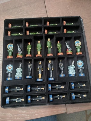 Juego de Ajedrez Chessman 3" Ejército vs Marina 5385 Oficial Marinero Torpedo Buzo Artillería  Foto 1 de 4