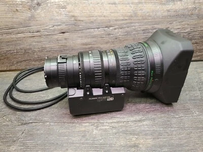 Fujinon S20x6.4BMD-DSD 1/2-Inch CCD 20x Semi-Servo Dual Hot-Shoe Lens - Image 1 of 4