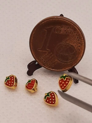 4 Miniatur Knöpfe ERDBEERE, winzige Mode im Puppenhaus, 6 x 4 mm,Farbwahl - Bild 1 von 4