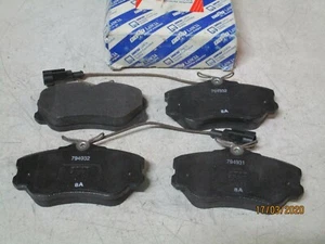 KIT PASTICCHE FRENO ANTERIORI FIAT CROMA - LANCIA THEMA - ALFA ROMEO 75- 5892731 - Foto 1 di 1