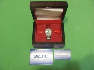 Vintage Seiko Men's Quartz Watch 7N43-8111 MOV'T JAPAN 551178 w/ Tyson Food Box - Picture 1 of 7