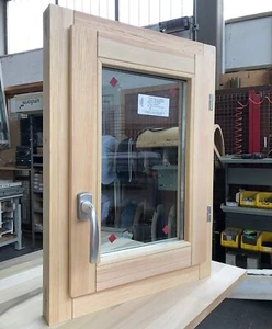 Finestra 50 X 70 H Battente - Legno Lamellare - Doppio Vetro Termico - Maniglia - Foto 1 di 7