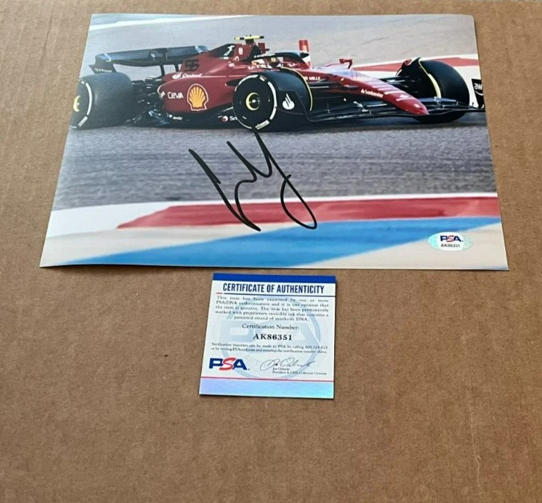 CARLOS SAINZ SIGNED 8X10 PHOTO FERRARI FORMULA 1 PSA/DNA CERTIFIED - Image 1 of 1