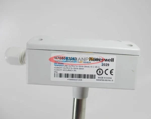 ONE Honeywell Temperature sensor H7080B3243 0-10V/4-20mA (-10℃-40℃) - Picture 1 of 2
