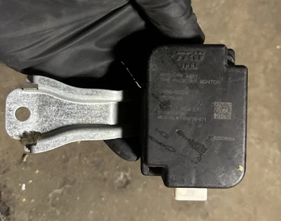 Sensor de monitoreo de presión de neumáticos Toyota Tundra 2007-2017 OEM TPMS 89760-0C010 Foto 1 de 2