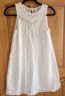 Xhilaration 波西米亚白色蕾丝连衣裙女式 M 无袖内衬夏季休闲束腰外衣 — 第 1/4 张图片