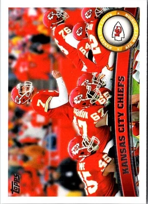 2011 Topps Kansas City Chiefs (Matt Cassel and Offensive Line) Football Card - Image 1 of 2