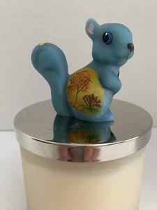 NEU 2024 FAGCA Kay Cunningham blaues Eichhörnchen mit Bäumen/Herbstszene - limitiert auf 50 - Bild 1 von 6