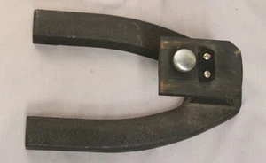Older AO American Optical Microscope Horseshoe Base 8X5X3 inches 4lbs 5oz - Picture 1 of 3