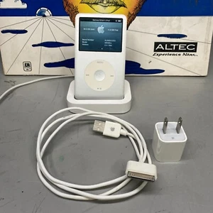 Apple iPod classic 6ta generación plateado (120 GB) funciona muy bien - Imagen 1 de 4