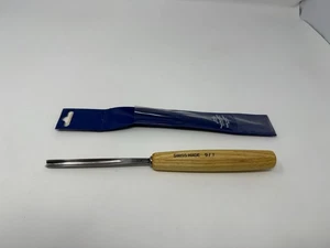 Swiss Made Pfeil Wood Carving Gouge 9 Sweep 7 mm Wide Wood Handle - Picture 1 of 6