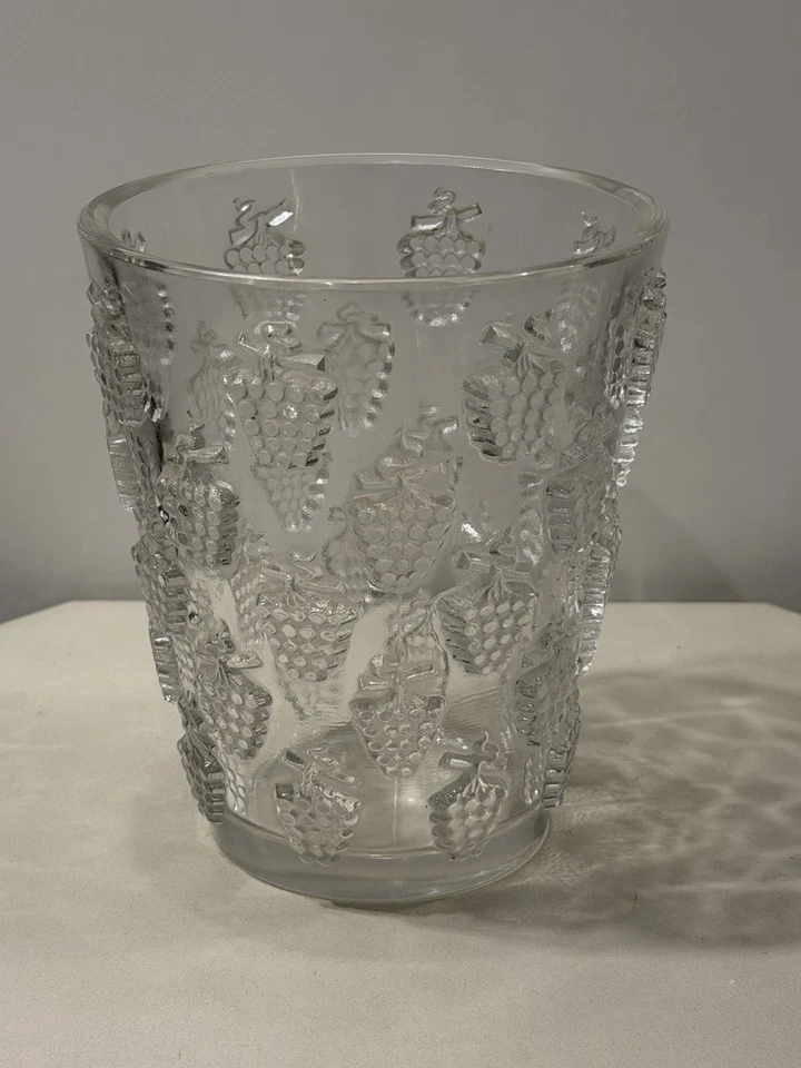 VASE CRISTAL R LALIQUE MODÈLE MALAGA LAVE RAISINS RÉFÉRENCE CATALOGUE LALIQUE - Photo 1/4