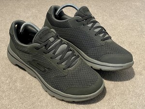 Las mejores ofertas en Zapatillas Skechers Gowalk 5 para hombres | eBay