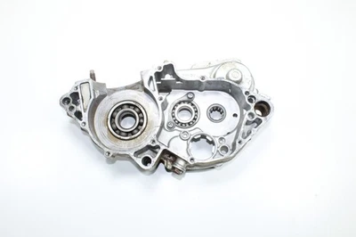 1988 - 1996 Yamaha YZ 250 OEM правый картер двигателя половина корпуса - Изображение 1 из 4