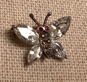 Broche Mariposa Pequeño Esterlina 925 Cristales Transparentes Ojos Rojos Marcasita - Imagen 1 de 3