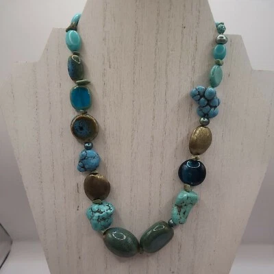 Chico's 人造绿松石/金石声明项链 19 — 第 1/4 张图片